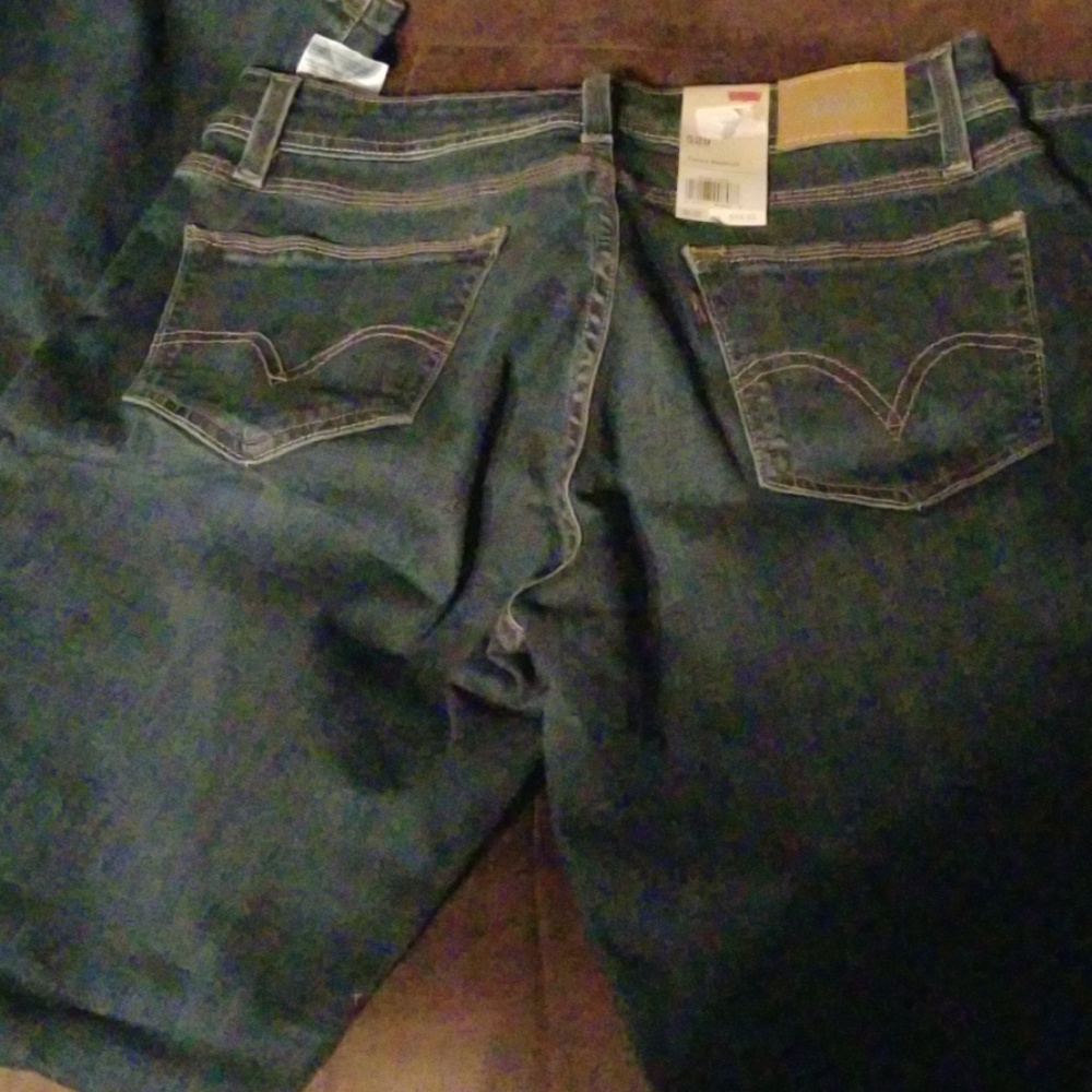 Levis